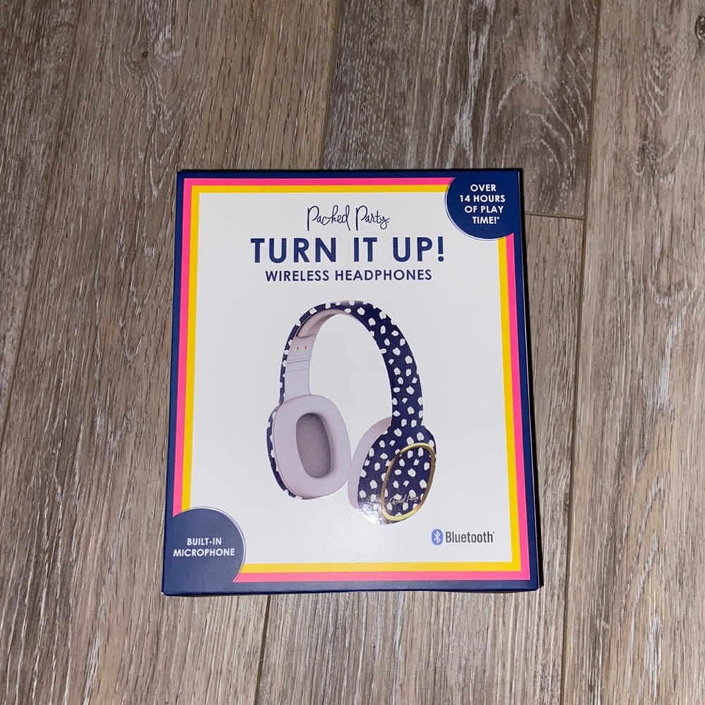 PACKED PARTY WIRELESS HEADPHONES